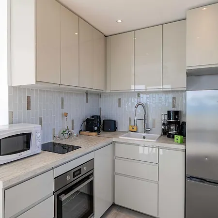 Апартаменты Sublime Appt - 2bd 4p - Terrace Sea View - *